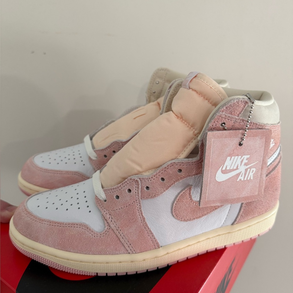 Nike Air Jordan 1 Retro High OG - Picture 2 of 7